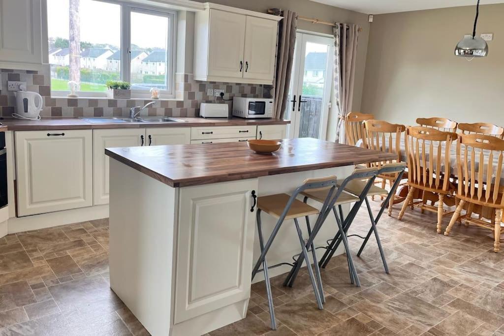 Holiday home Spacious 4 Bedroom Perfect Location Buncrana