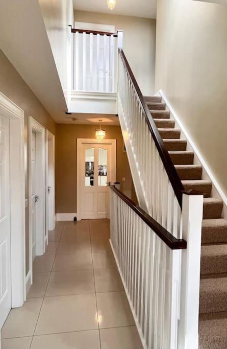 Spacious 4 Bedroom Perfect Location Holiday home Buncrana